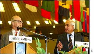 Hans Blix (L) and Al Sadi