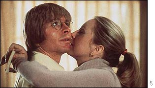 Teri Garr with John Denver in Oh, God! in 1977