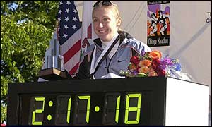 Radcliffe beats the previous best for the marathon by 89 seconds 