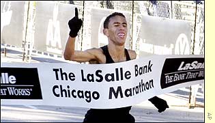 Khalid Khannouchi wins the men's event