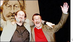 G�nter Grass (right) with Salman Rushdie