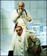 Eric Halfvarson as Doctor and Matthias Goerne as Wozzeck