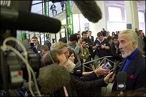 Christopher Lee (Scaramanga)