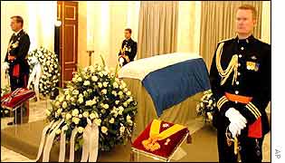 Dutch Royal Guard at prince's coffin