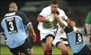 Justin Fitzpatrick attempts a burst