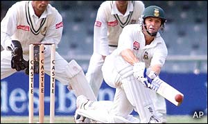 Gary Kirsten becomes the first player to score a hundred against all nine Test countries