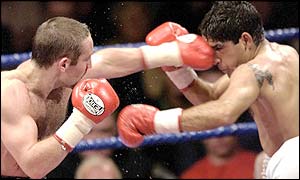 Scott Harrison takes the first round but Juan Pablo Chacon takes the next