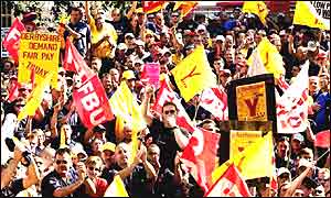 Firefighters demonstrating in London