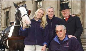 Explorers outside the Reform Club