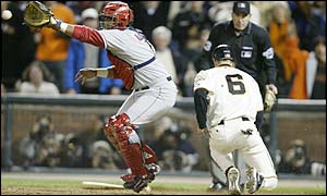 JT Snow scores the winning run for the Giants in the eighth innings