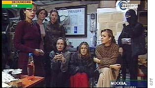 Hostages shown on Russia's NTV