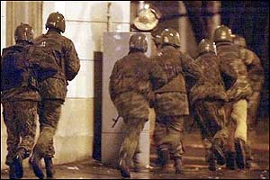 Russian troops storm the Moscow theatre