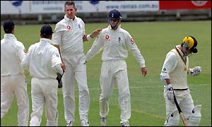 Justin Langer falls to Caddick