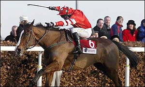 Maguire rides Florida Pearl to victory in the 2001 King George VI Chase