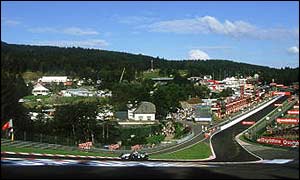 Ralf Schumacher blasts through Eau Rouge at Spa in 2002
