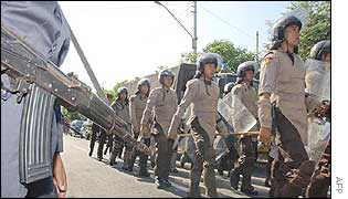 Anti-riot police guarding the hospital in Solo where radical Muslim cleric was taken on Monday