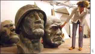 Mussolini busts