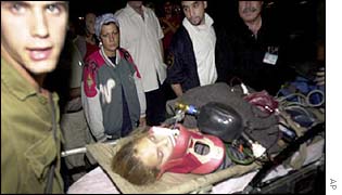 Soldier evacuates Israeli girl wounded in Hermesh