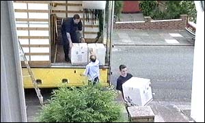Men moving into new house
