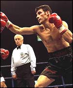 Joe Calzaghe in action against Robin Reid