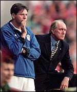 Chris Waddle worked with Peter Shreeves at Hillsborough in 2000