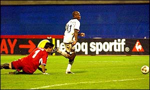 Luis Boa Morte puts Fulham ahead just four minutes after Zagreb have a player sent off