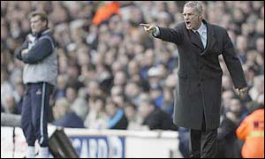 Spurs manager Glenn Hoddle and Chelsea boss Claudio Ranieri