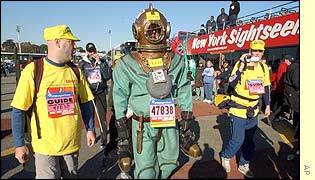 Britain's Lloyd Scott starts in New York wearing a 130lb diver's suit