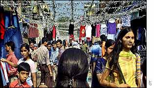 Shoppers in Delhi's Sarojini Nagar market