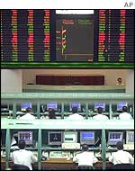 Istanbul traders on Monday