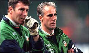 Pat Bonner and Mick McCarthy watch the Republic of Ireland lose a World Cup play-off to Belgium