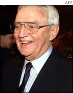 Walter Mondale speaks with reporters at election night headquarters 