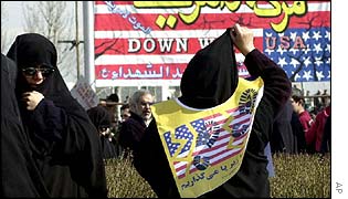 Iranian women protest against the USA