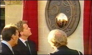 The plaque to commemorate Princess Diana