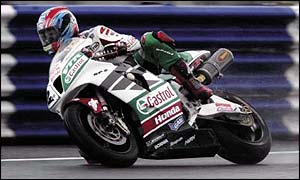 Colin Edwards on his way to World Superbike glory last season