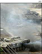 Israeli tanks in Jenin
