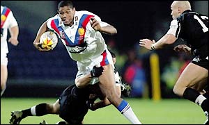 Leon Pryce scores GB's opener