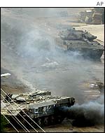 Israeli tanks on the streets of Jenin