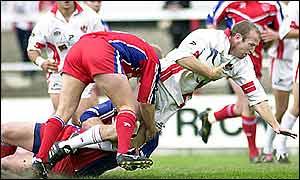 Andrew Isherwood scores for Leigh