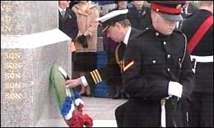 Prince Andrew lays a wreath at the cenotaph