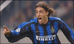 Hernan Crespo in action for Inter