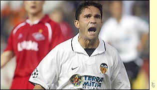 Juan Sanchez scores his second goal for Valencia