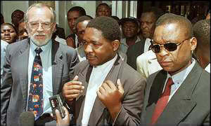 Ray Choto (c) and Mark Chavunduka (r)