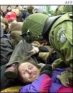 Police removes protesters