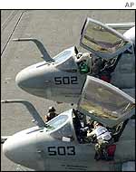 US military aircraft