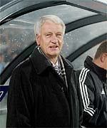 Bobby Robson watches from the dug-out against Feyenoord