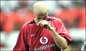 Rio Ferdinand limps off injured near the end