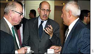Hans Blix (L), Mohamed El Baradei (C) and General Amir al-Saadi (R)