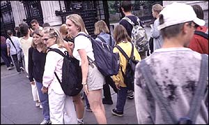 Overseas tourists in London