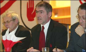 Liam Nelis (left) apologised to deposed boss Eugene McKenna